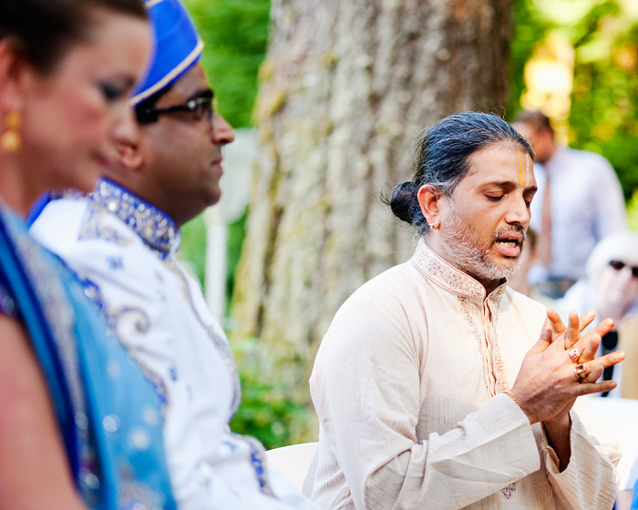 Bridal Veil Lakes Wedding Photographer - Hindu wedding - Swami during ceremony - Portland Oregon