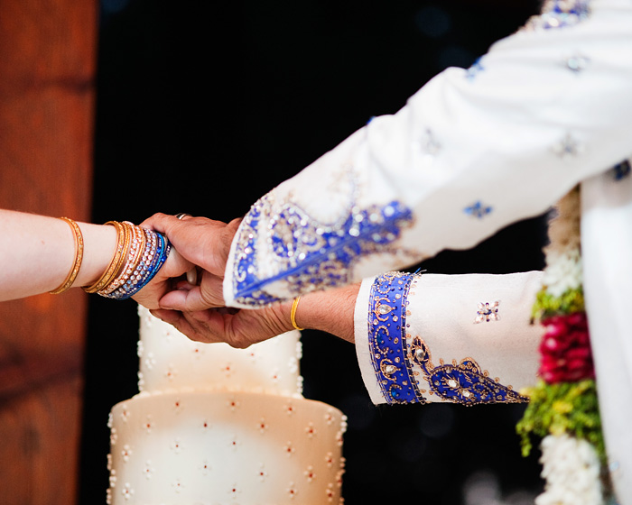 Bride and Groom Cut the Cake - Bridal Veil Lakes wedding - Portland Oregon