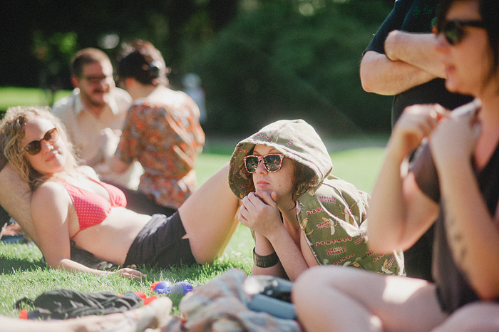 Portland Lifestyle Photographer - Portrait of friends lounging in Laurelhurst Park
