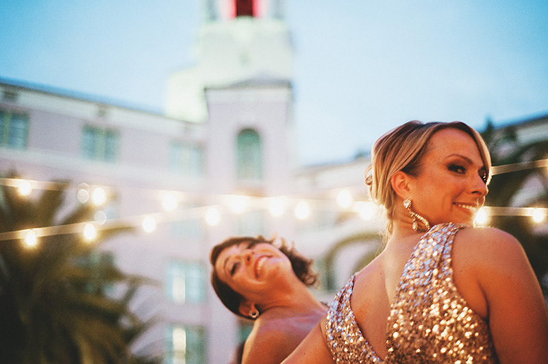 St Petersburg Wedding Photographer - Bridesmaids at the Vinoy Renaissance Hotel outdoor reception