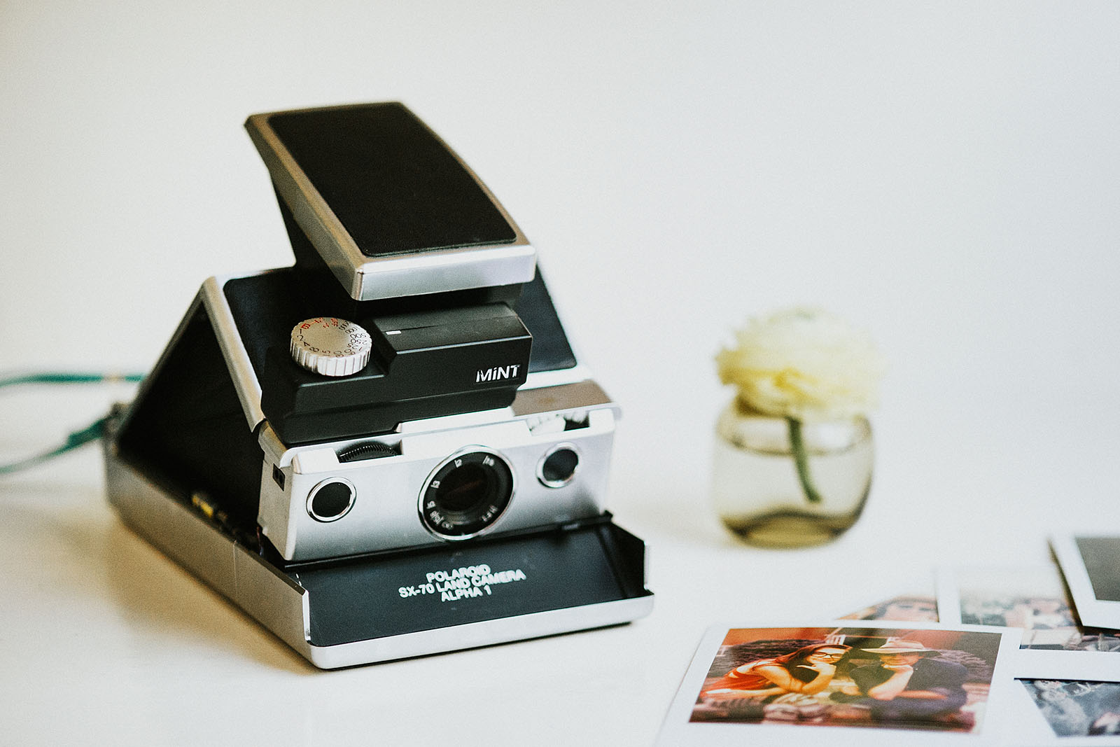 Polaroid SX-70 Model 1 Starter Package by MiNT