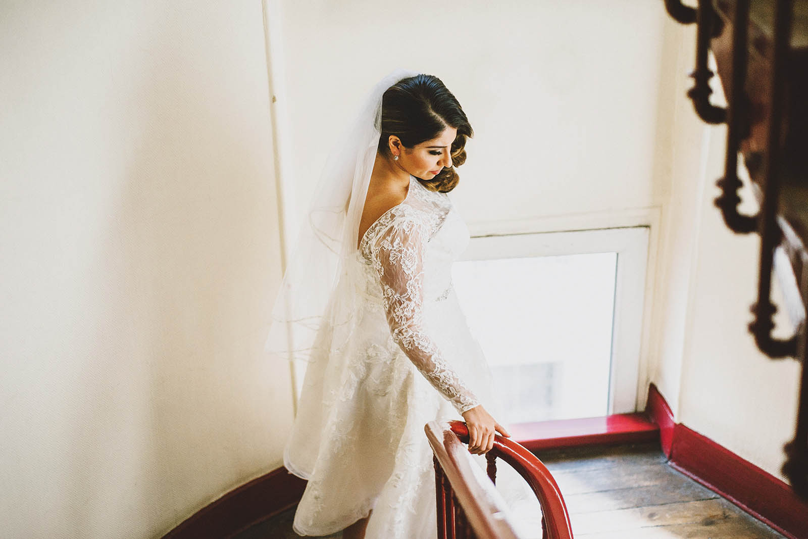 Bride heading to the First Look | Springtime Paris Elopement at Parc des Buttes Chaumont
