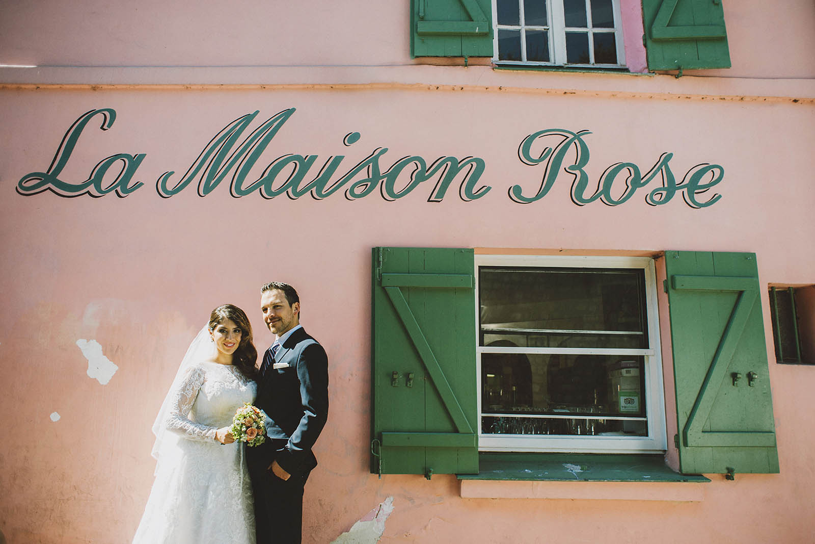 Portraits next to La Maison Rose | Springtime Paris Elopement at Parc des Buttes Chaumont