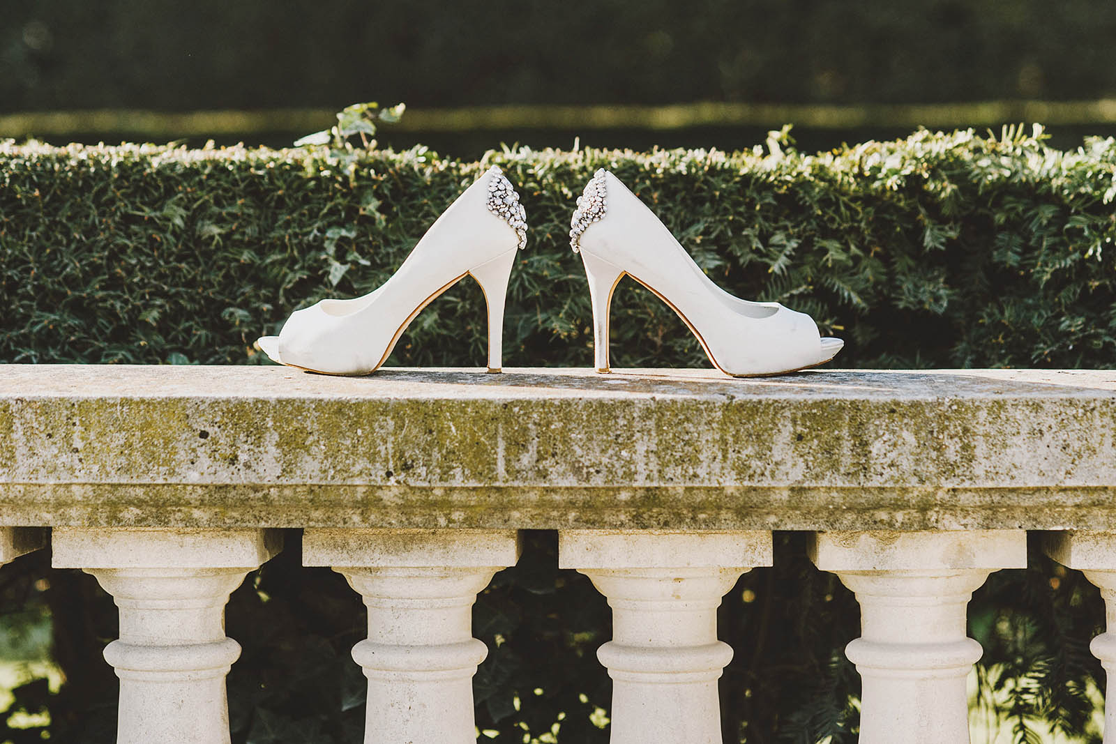 Bride's shoes | Springtime Paris Elopement at Parc des Buttes Chaumont