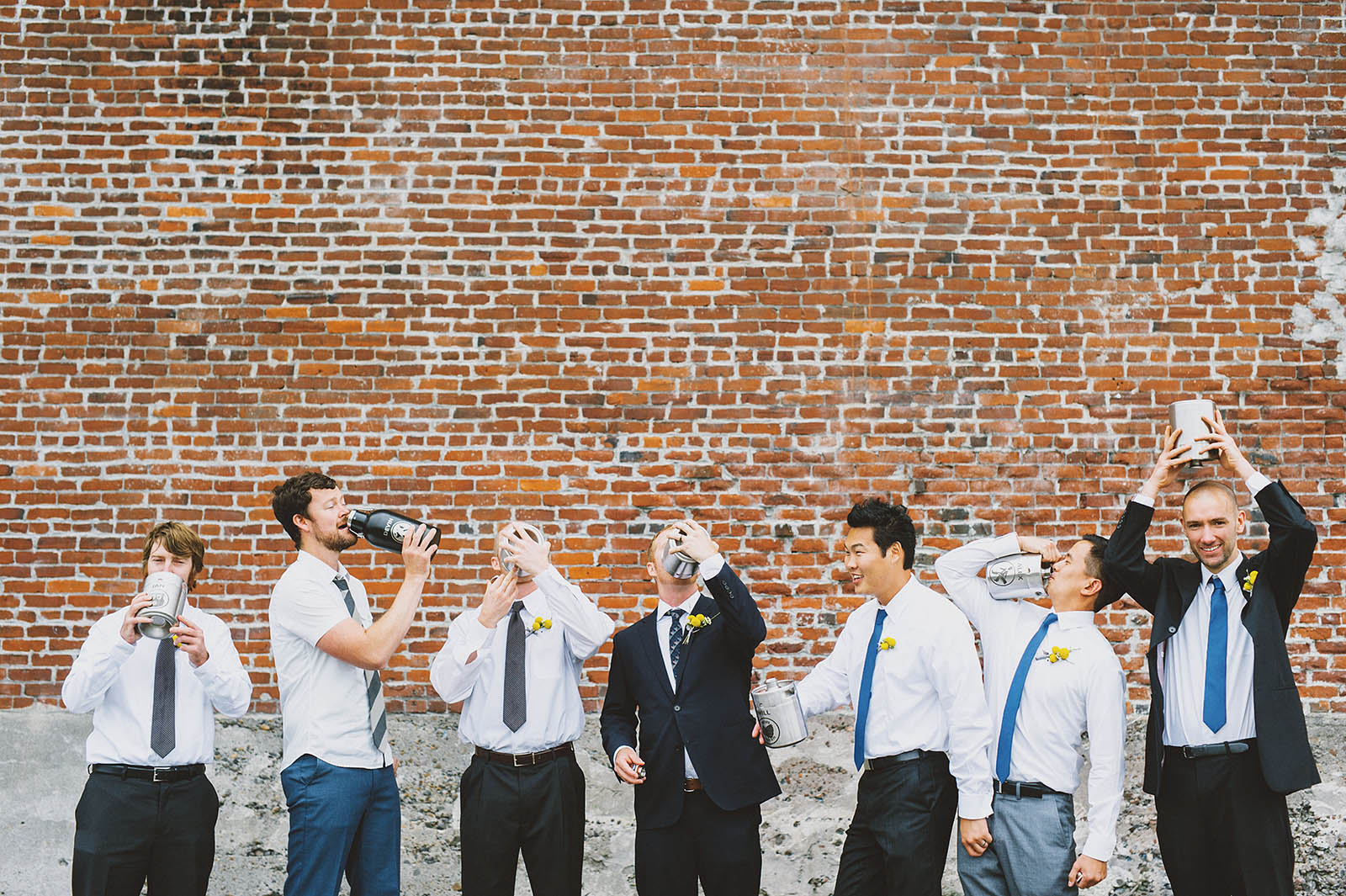 Groomsmen enjoying their homebrewed beer | Castaway Portland Wedding