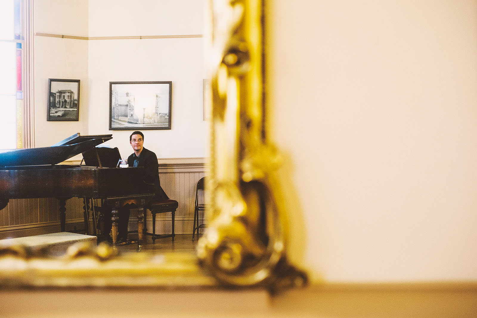 Hired pianist plays for the reception | Old Church Wedding Photos