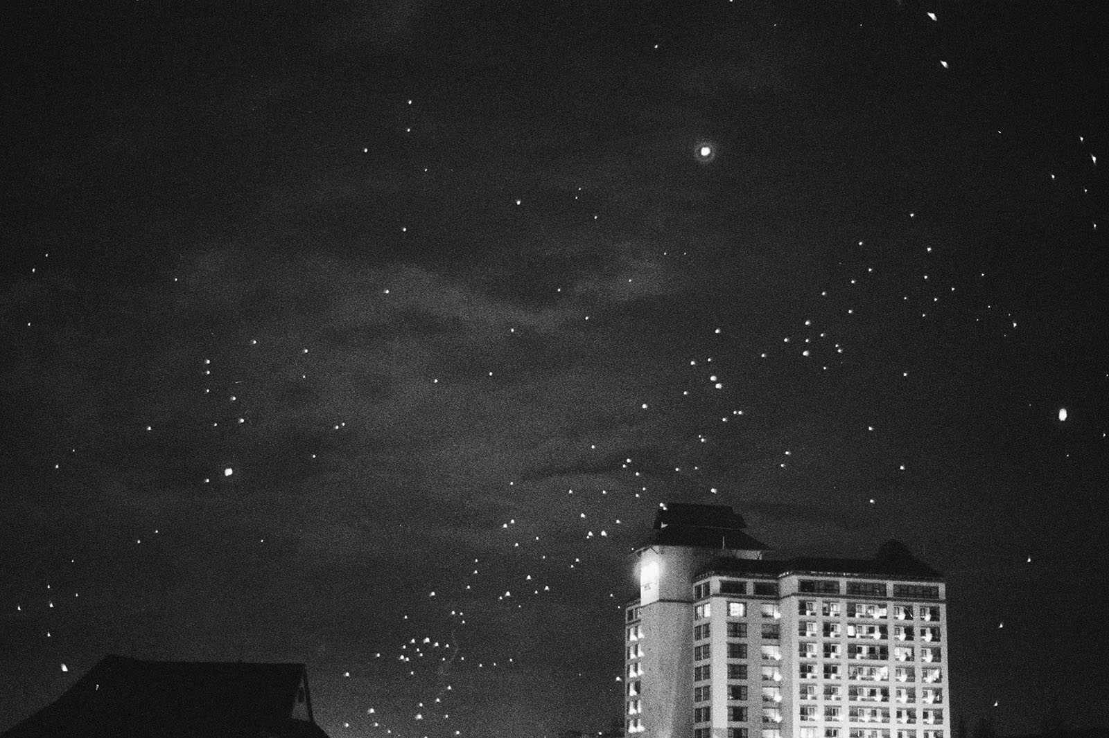 Wish Lanterns in the sky during Loi Krathong | Thailand Travel Photos