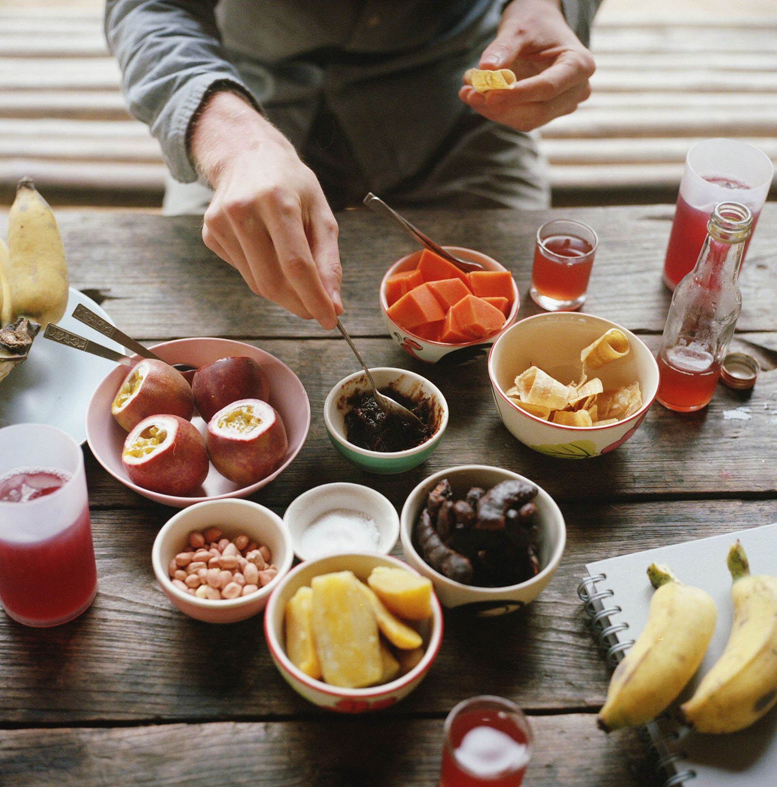 Eating a meal at the Farmer's Land Crack in Pai | Thailand Travel Photos