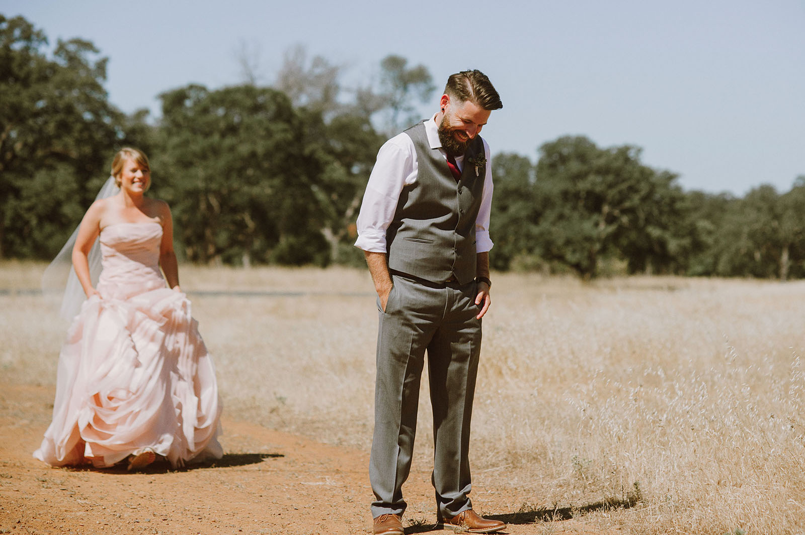 First Look in Upper Bidwell Park | Backyard Chico California Wedding