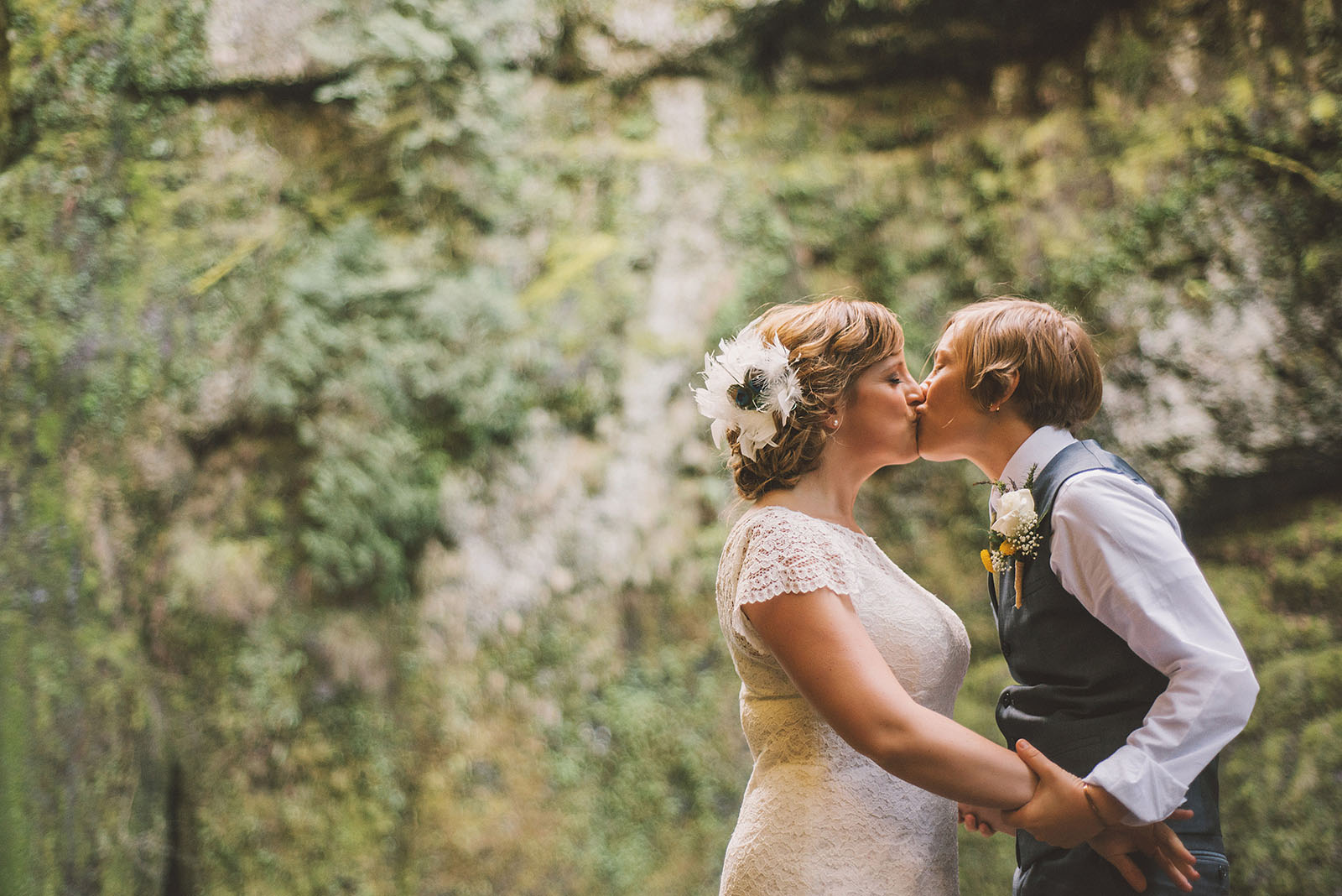 Brides kissing | Wahclella Falls Wedding