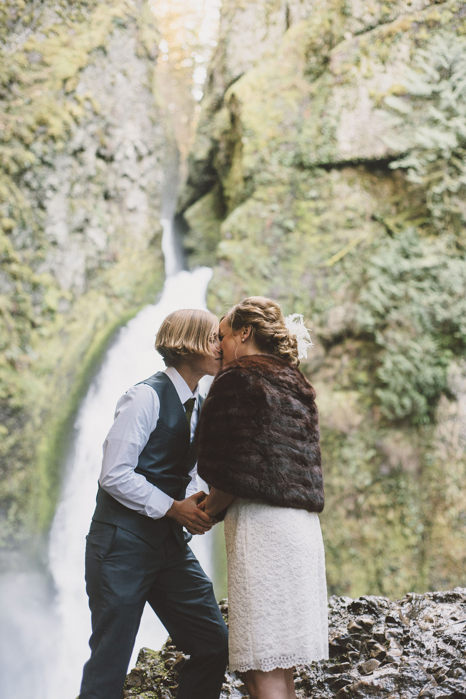 Brides first kiss | Wahclella Falls Wedding