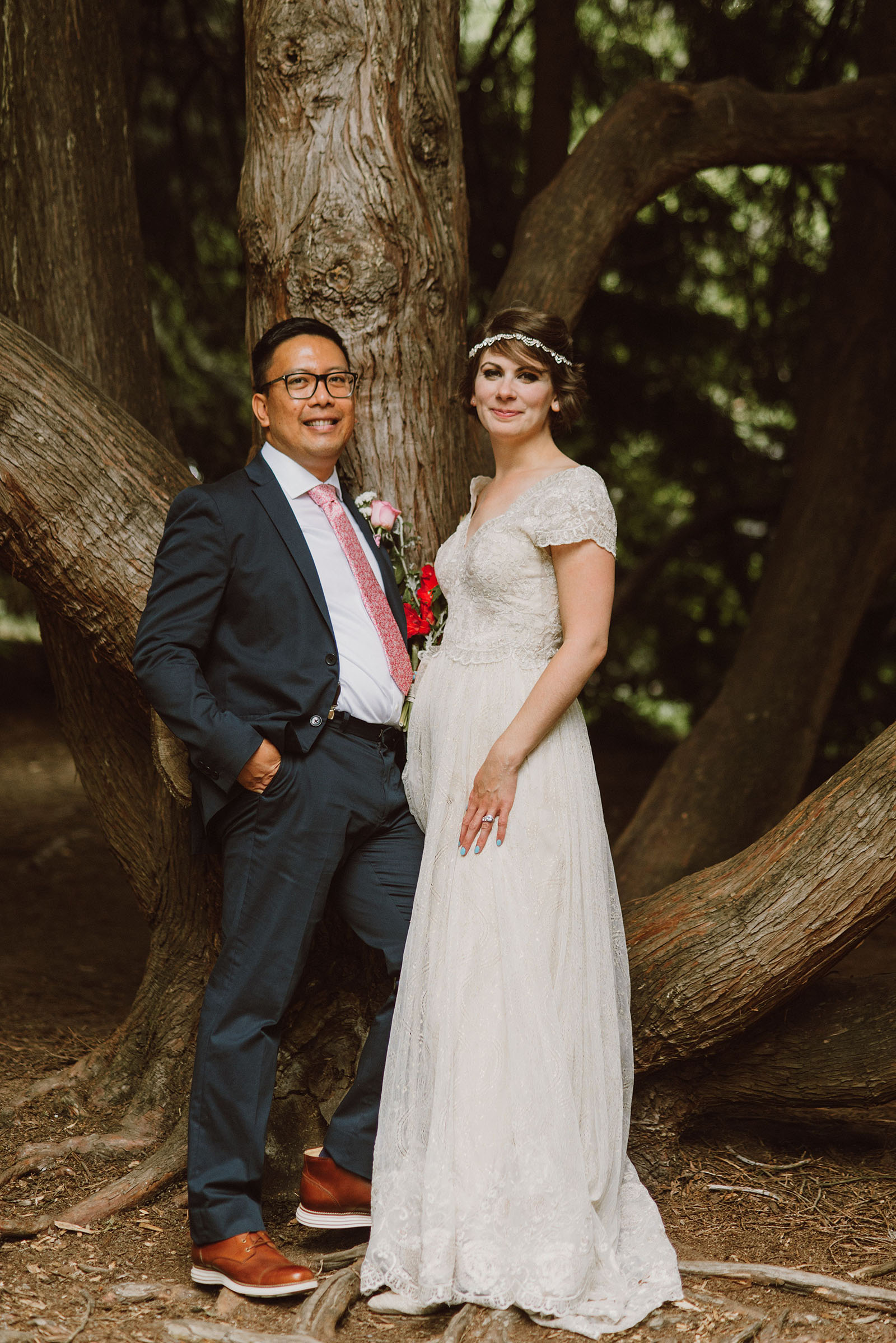 Bride and Groom portraits in Laurelhurst Park | Downtown Portland Elopement