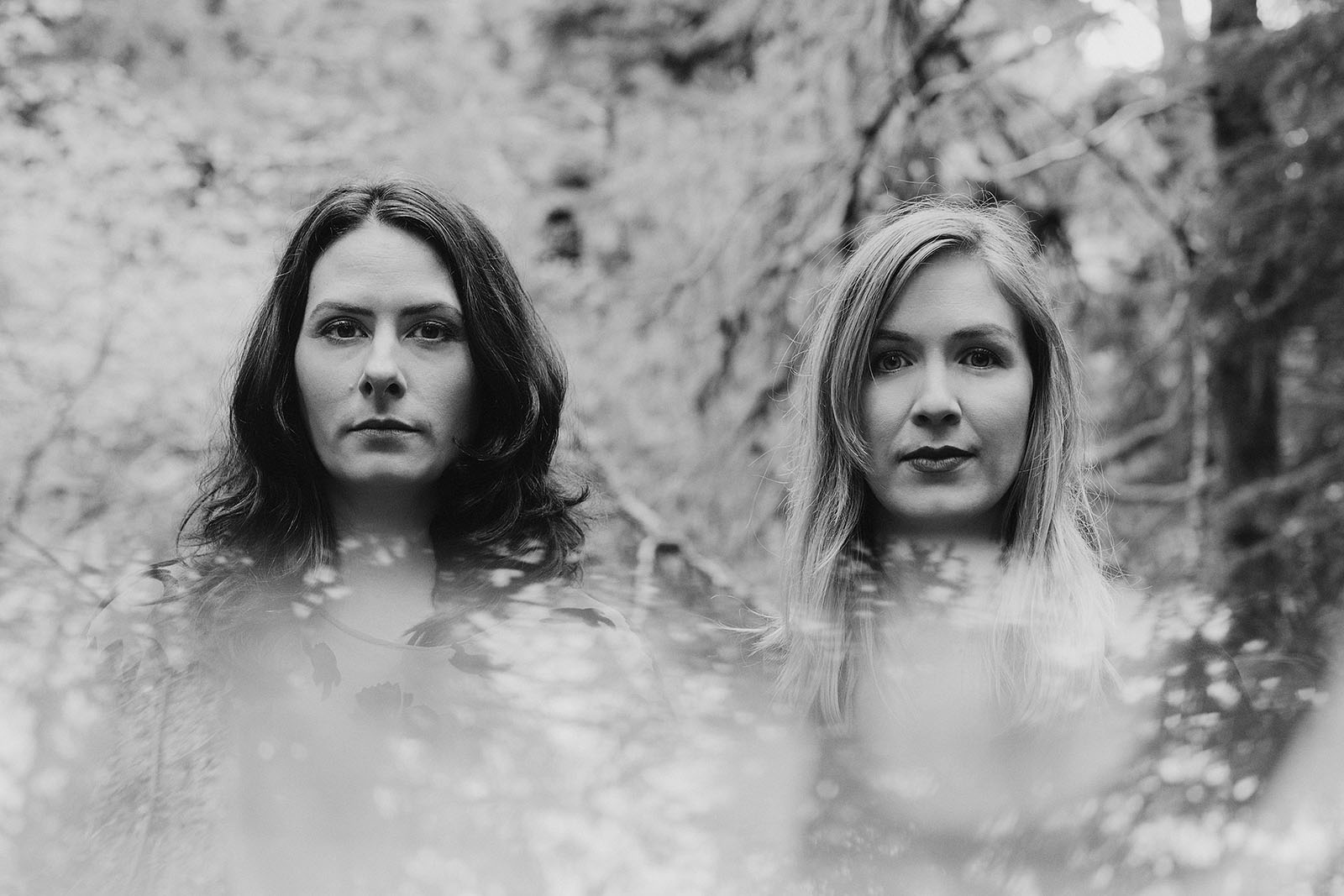 Portrait of Lenore singers, Rebecca Miller and Joy Pearson | Portland Band Photographer