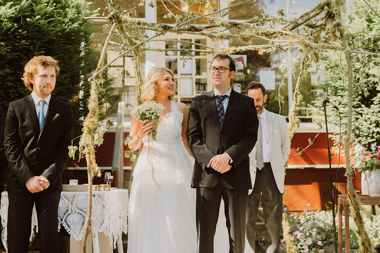 Traditional Jewish ceremony at a SouWester Wedding in Seaview, WA